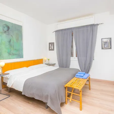 Eixample Dret Independencia Valenci By Interhome Apartment *